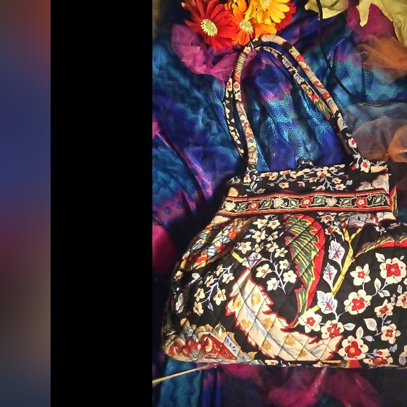 Vera Bradley - Picture 5 of 16